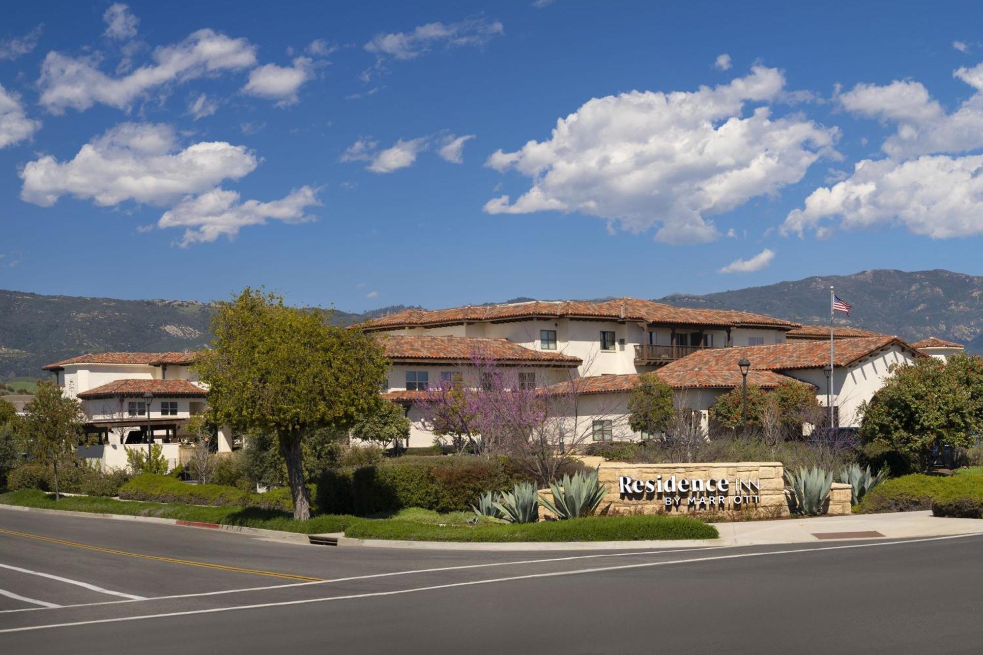 Residence Inn By Marriott Santa Barbara Goleta Exteriör bild